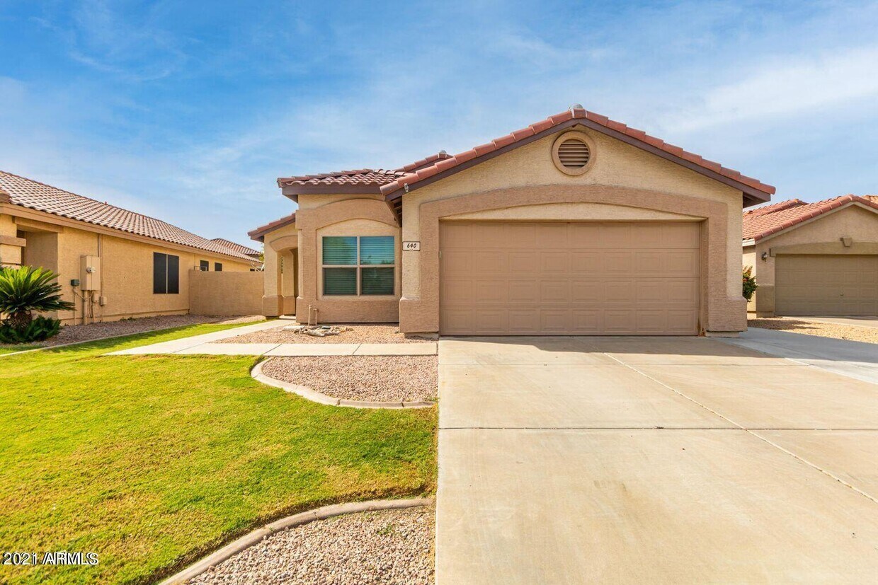 Foto principal - 640 S Hazel Ct
