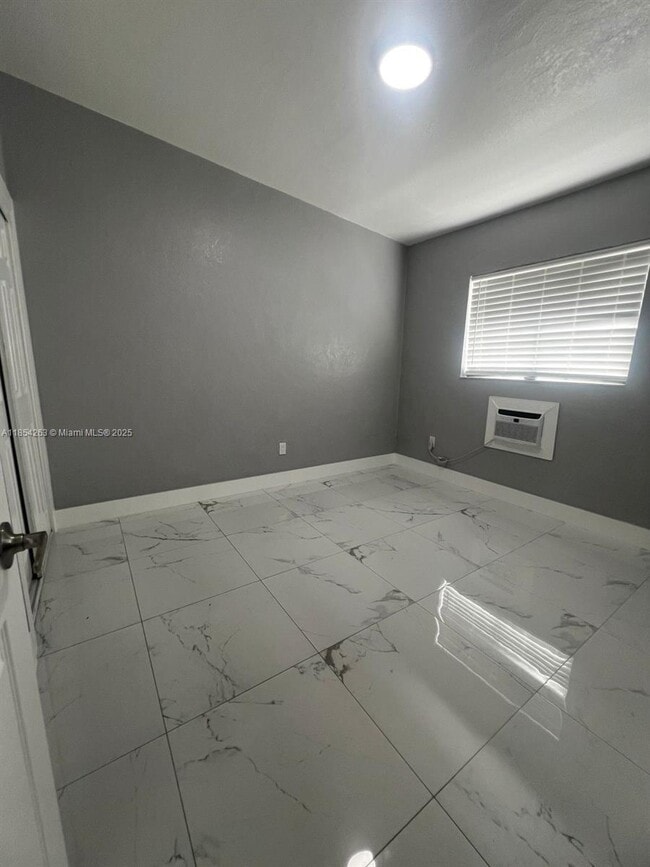 Foto del edificio - 2090 NW 31st St