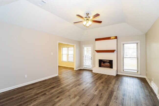 Foto del edificio - 7309 Schilling Cove E