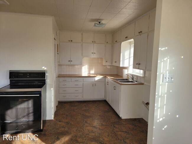 Building Photo - 3 br, 1 bath House - 35190 County Road 39