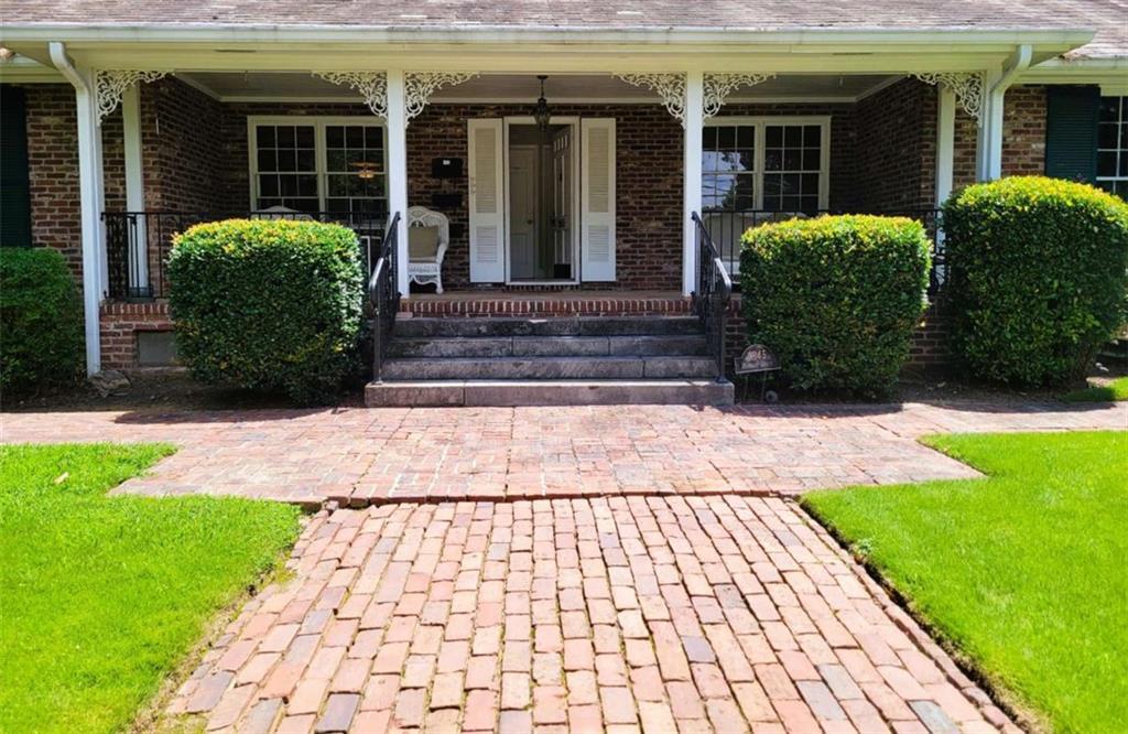 Foto principal - 1845 Monroe Dr NE