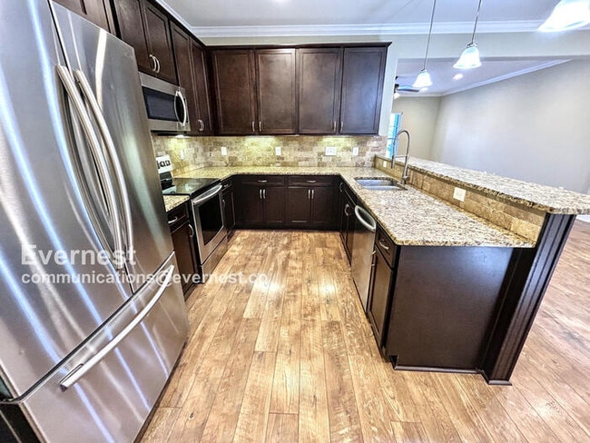 Building Photo - 708 Black Colt Dr