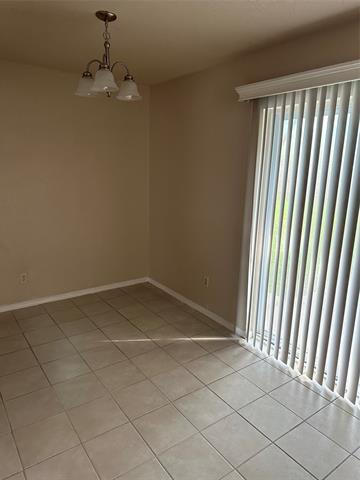 Foto del edificio - 1613 Whiteoak Dr