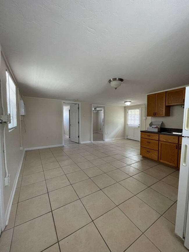 Foto del edificio - Fall 2026 2/1 Near Norman Hall & Sorority Row Grad Special