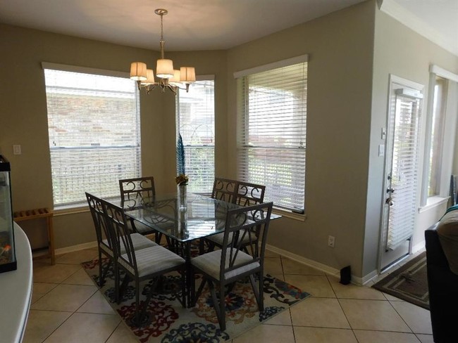 Building Photo - 10314 Sand Dollar Dr