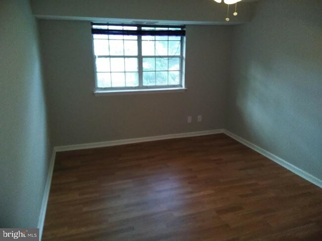 Building Photo - 7096 Spring Garden Dr