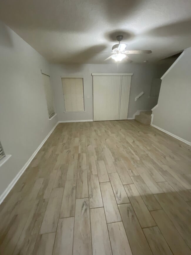 Building Photo - 159 Merlot Way
