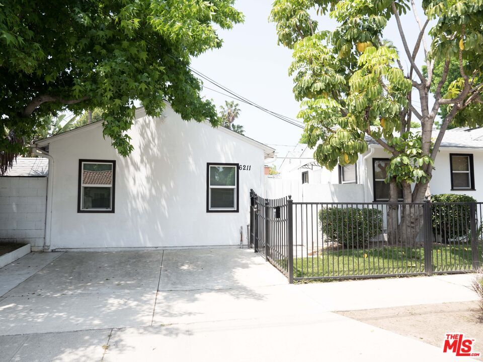 Foto principal - 13602 Debby St