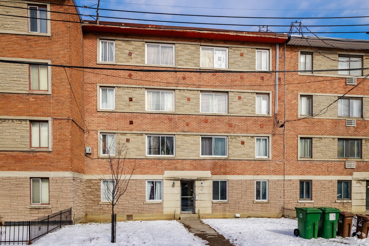 Primary Photo - 191 Av Windsor