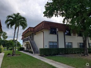 Building Photo - 469 NW 100th Pl