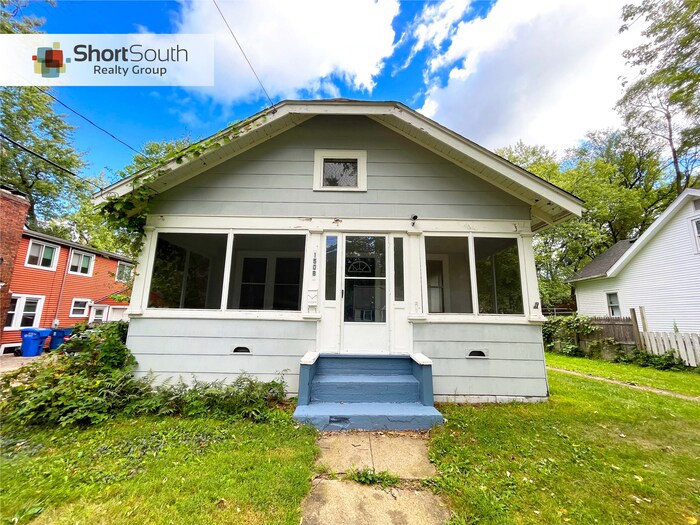 Renovated 2 Bedroom 1 Bath Single Family H... House for Rent in