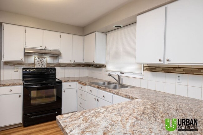 Foto del edificio - Great 3 bedroom 2 bathroom townhome for rent in South Spokane Valley