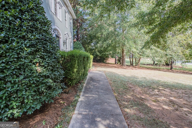 Foto del edificio - 540 Birkdale Dr