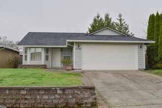 Building Photo - 13102 NE 76th Way
