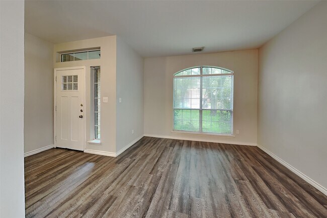 Foto del edificio - 10931 S Falls Terrace