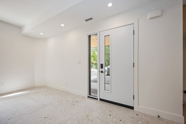 Photo du bâtiment - 308 St. George St