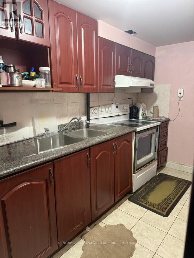 Photo du bâtiment - 13 Cranberry Dr