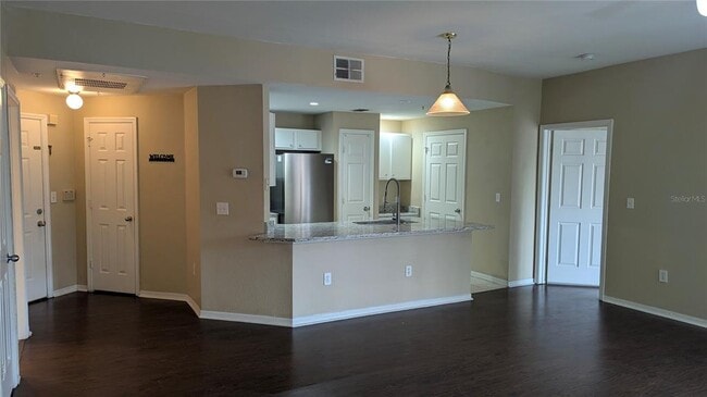 Building Photo - 2000 Erving Cir