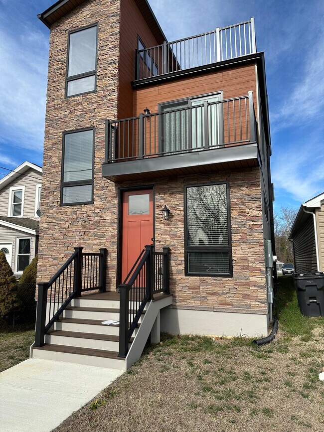 265 4th Ave, Quantico, VA 22134 Apartments in Quantico, VA