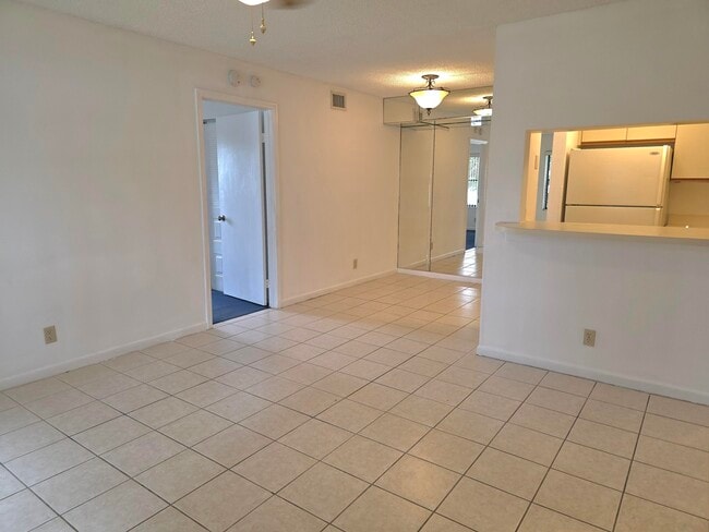Building Photo - 4709 Lucerne Lakes Blvd E