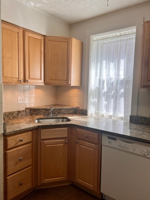 Foto del edificio - 4655 S 37th St