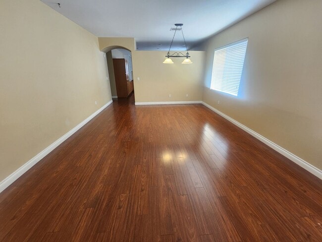 Foto del edificio - Former model home! Single Story - 3 bed, 2...
