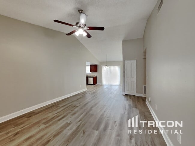 Building Photo - 4051 Forecast Dr