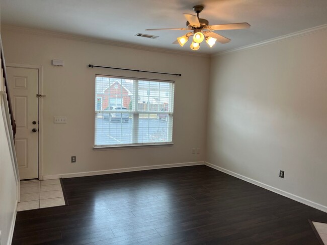 Foto del edificio - 2 Bedroom Townhome Close to Downtown Frank...