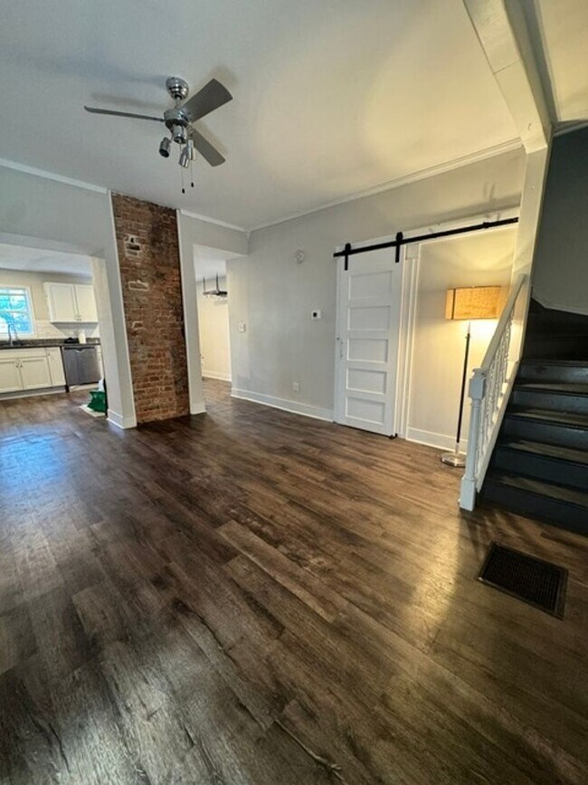 Building Photo - 2015 Greenup St