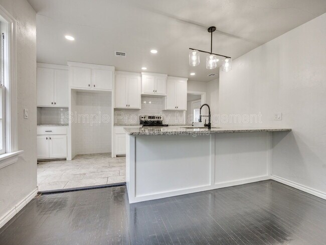 Foto del edificio - 2112 N Drexel Blvd