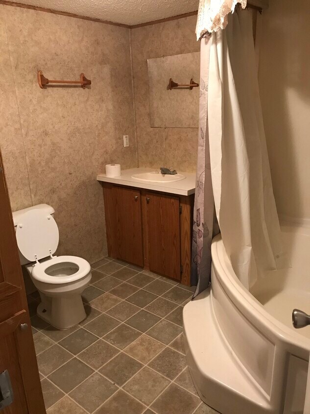 Primary Photo - 19 N Clarence Drive
