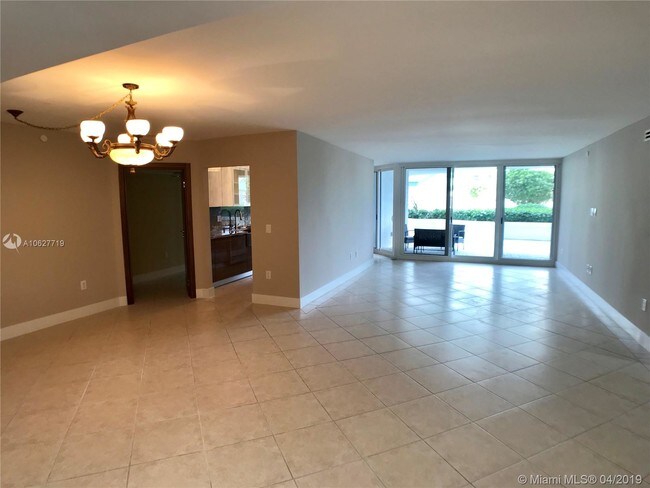 Building Photo - 16711 Collins Ave