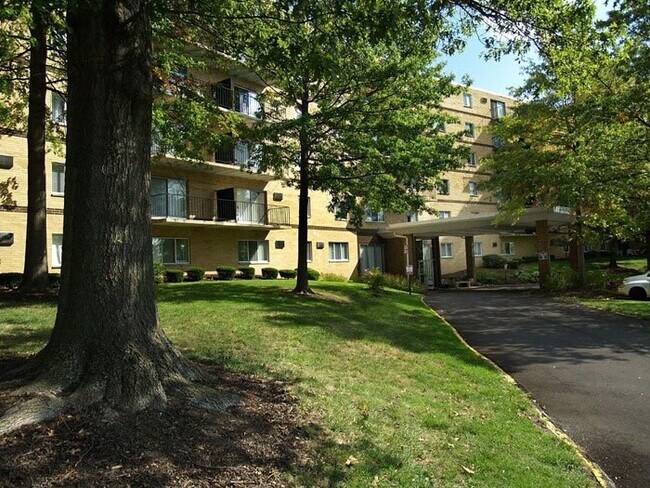 Foto del edificio - 1111 Independence Ave