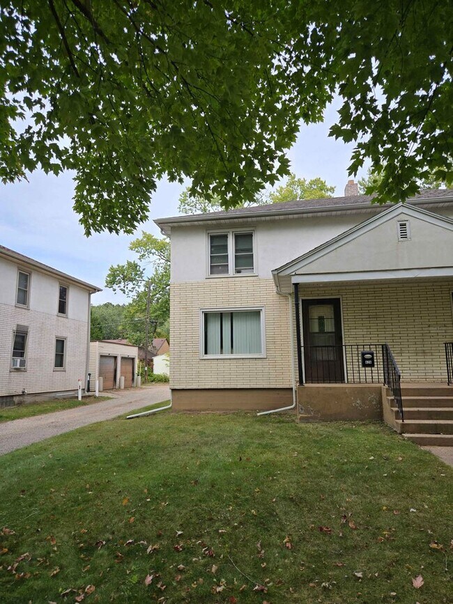 Building Photo - 626-628 Ripley Ave
