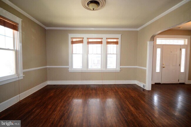 Building Photo - 623 Guilford Ave