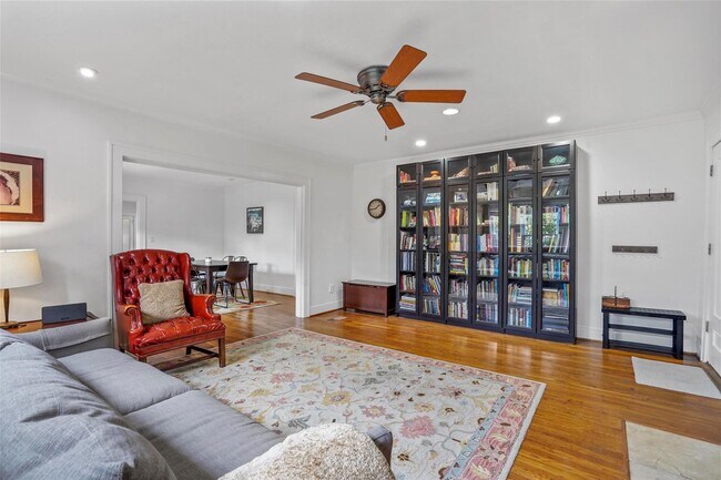 Foto del edificio - Single Family Home in Arlington Heights