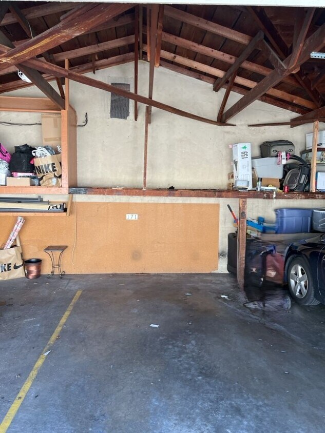 1709 N Hollywood Way Unit 11, Burbank, CA 91505 Room for Rent in