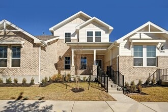Building Photo - 497 Orleanian Dr