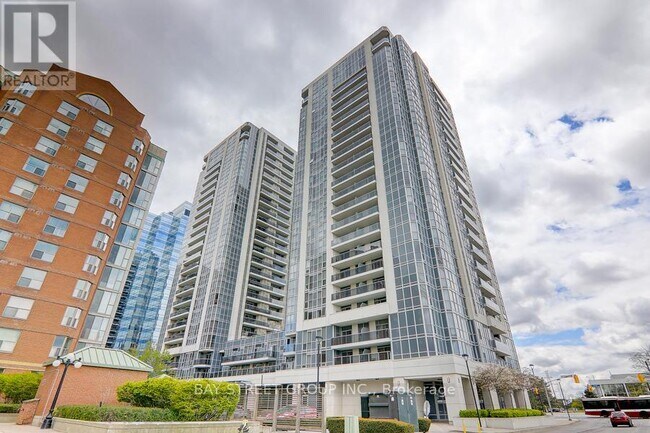 Building Photo - 5793-5793 Yonge St