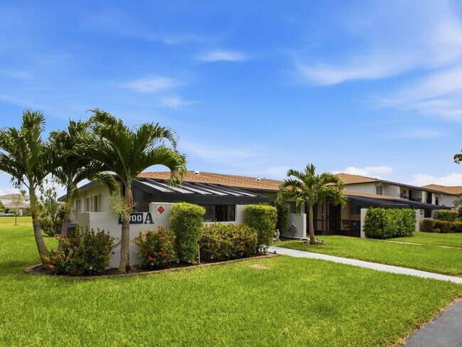 Foto del edificio - 5800 Princess Palm Ct