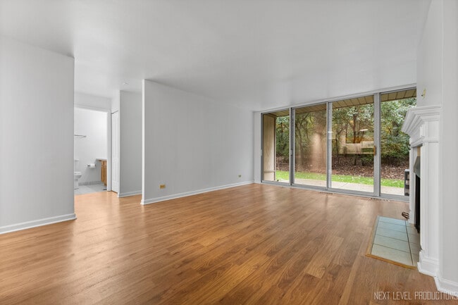 Building Photo - 5830 Oakwood Dr