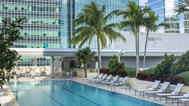 Building Photo - 1395 Brickell Ave