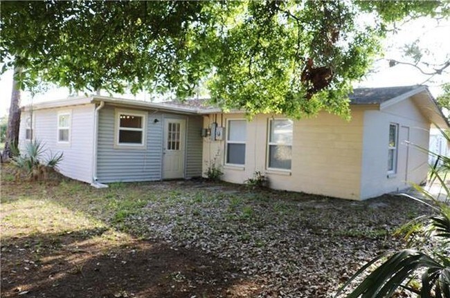 Foto del edificio - 1661 Newport Ct, Fort Myers, FL 33907