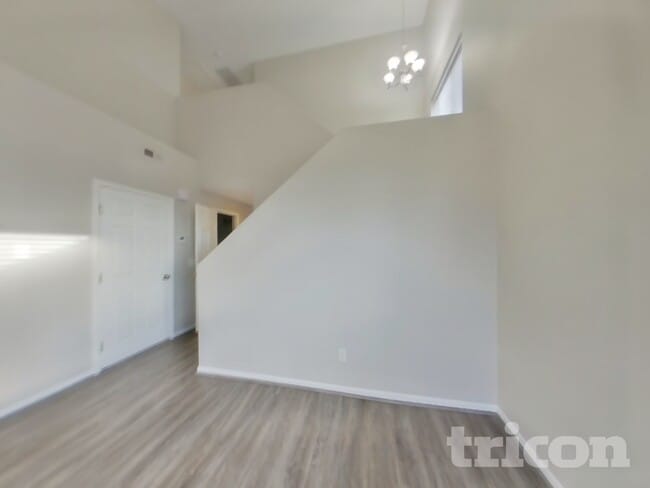 Building Photo - 7727 Barn Owl Dr