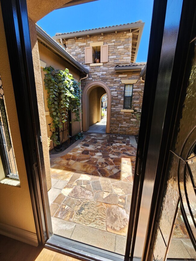 Building Photo - 31040 Pinon Pine Cir