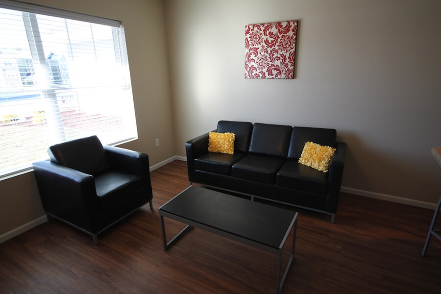 Foto principal - 727 Puma Dr