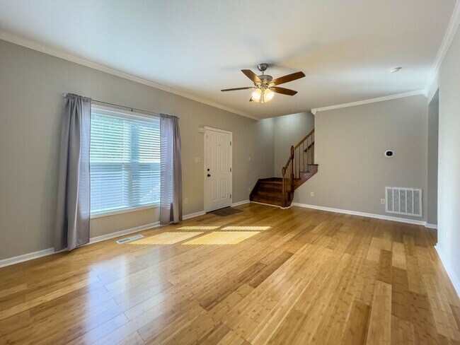 Foto del edificio - 406 Villas Ct