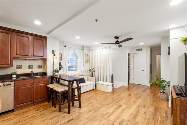Foto del edificio - 259 14th St NE