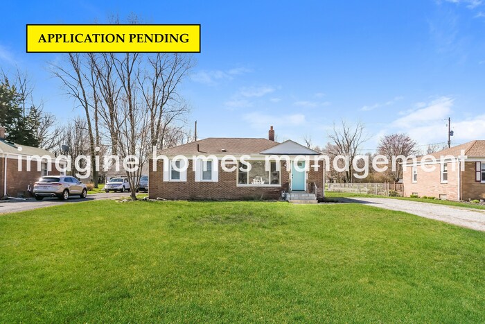 Primary Photo - 37941 Lake Dr