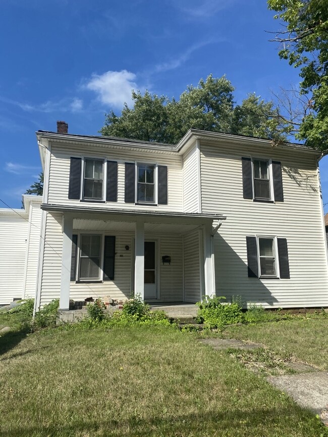 Building Photo - 865 Franklin Ave
